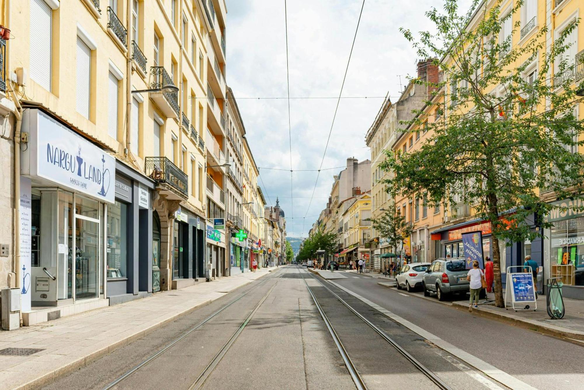 Charmant Hypercentre Tram Design 圣艾蒂安 外观 照片